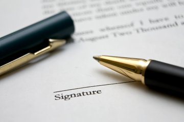 https://businessbridgecanada.com/wp-content/uploads/2020/09/to-sign-a-contract-3-1236622.jpg